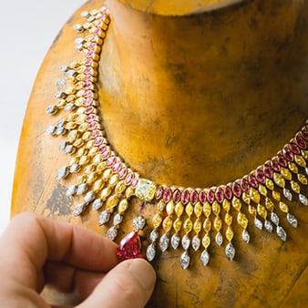 Savoir faire en collares con diamantes