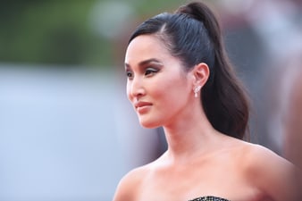 Nicole Warne wearing a radiant diamond jewellery set