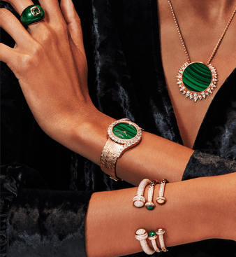 Luxury jewellery for women and watches in rose gold and diamond